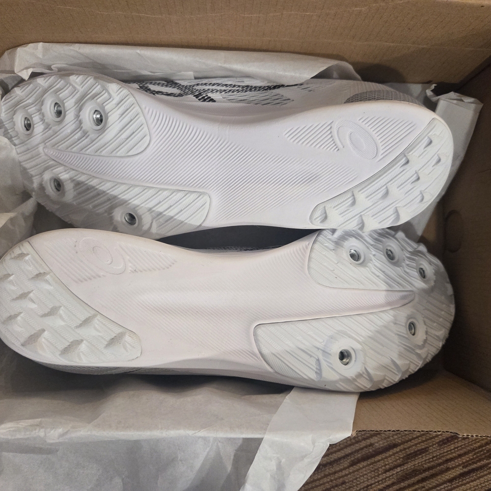 Asics Resurgence XC White and Gray Sneakers - Picture 3 of 4
